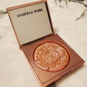 Smashbox + Vlada Petal Metal Highlighter.